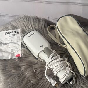 Rowen White Garment Steamer with Case